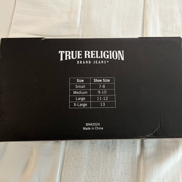 True Religion Size Medium Slippers - Picture 5 of 8